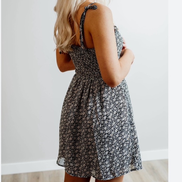 Flower Sundress - Picture 2 of 7